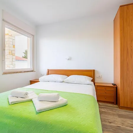 Nur 300 Meter Vom Entfernt *