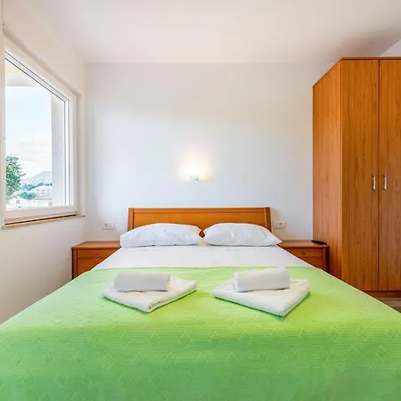 Nur 300 Meter Vom Entfernt *