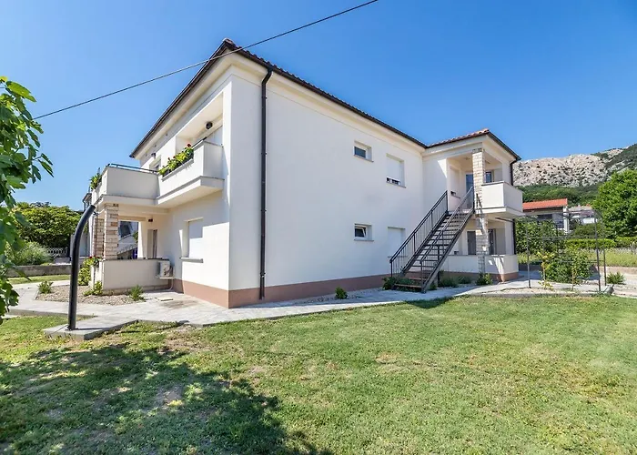 Nur 300 Meter Vom Entfernt * Baška